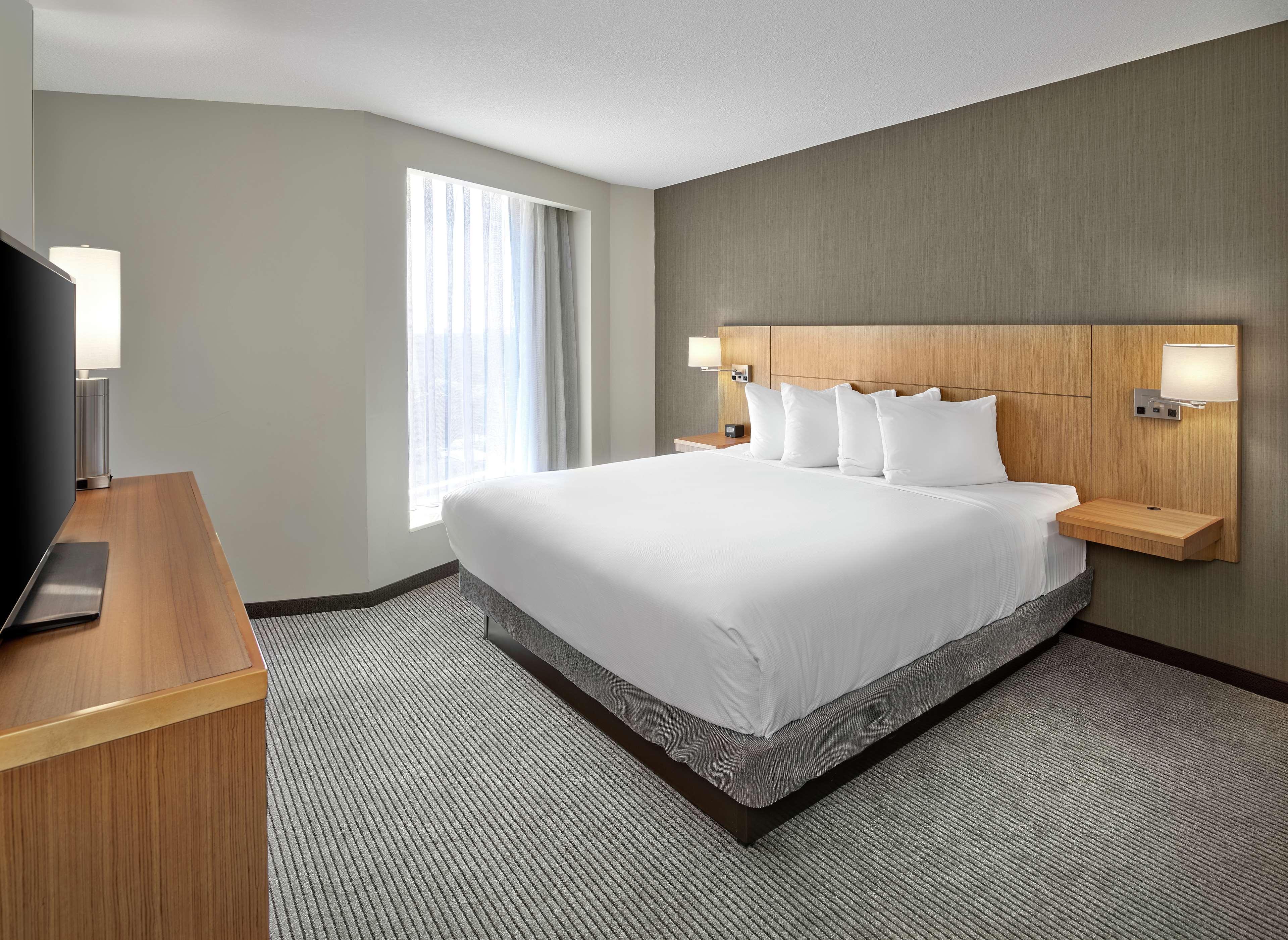 Doubletree By Hilton Edmonton Downtown Hotel Luaran gambar