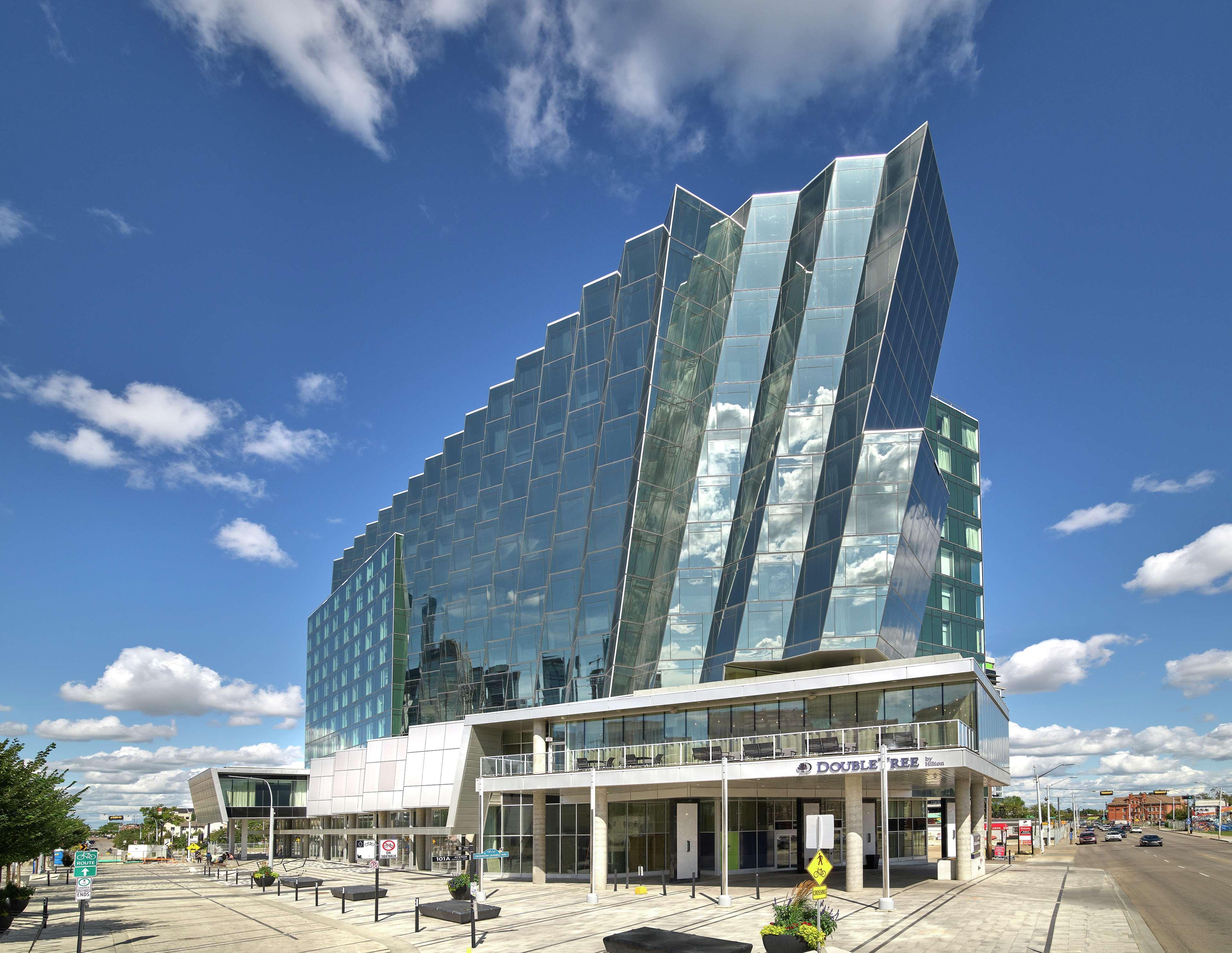 Doubletree By Hilton Edmonton Downtown Hotel Luaran gambar