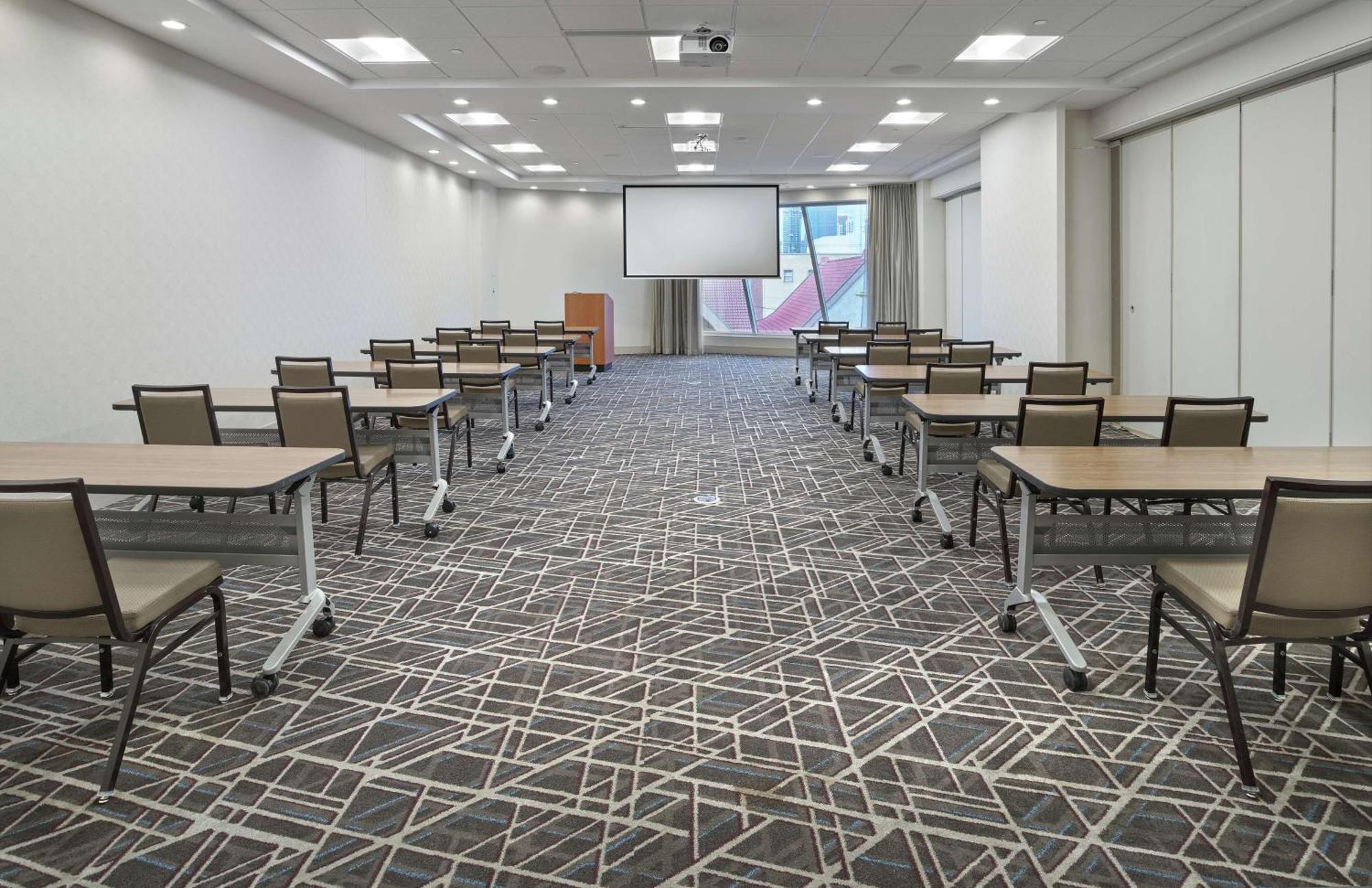 Doubletree By Hilton Edmonton Downtown Hotel Luaran gambar