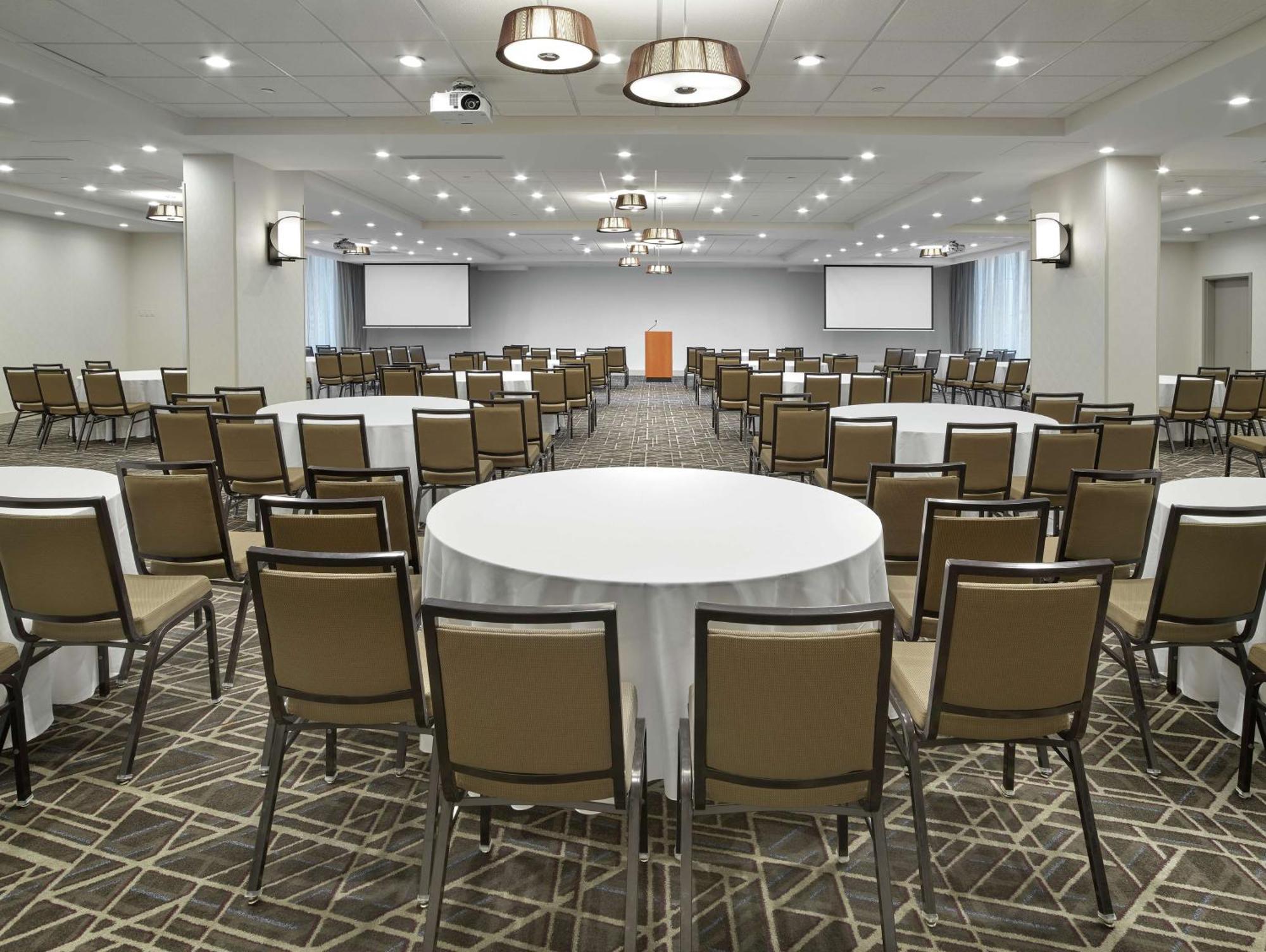 Doubletree By Hilton Edmonton Downtown Hotel Luaran gambar
