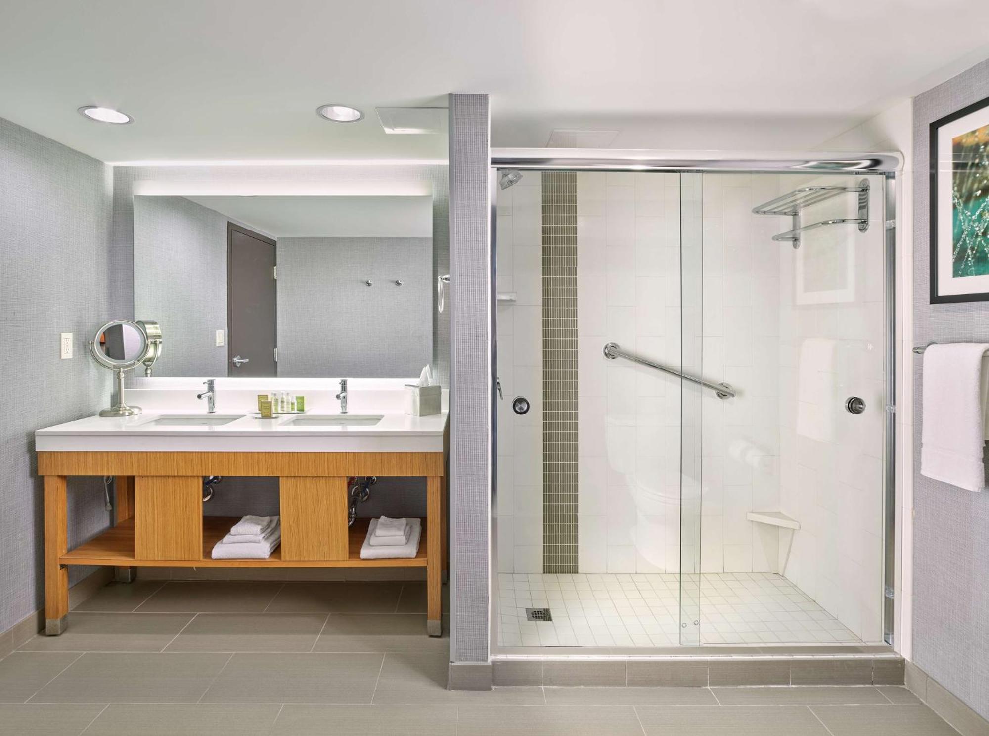 Doubletree By Hilton Edmonton Downtown Hotel Luaran gambar