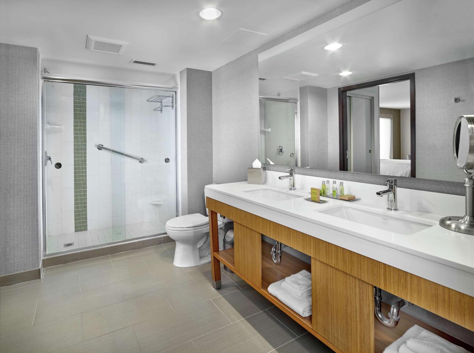 Doubletree By Hilton Edmonton Downtown Hotel Luaran gambar