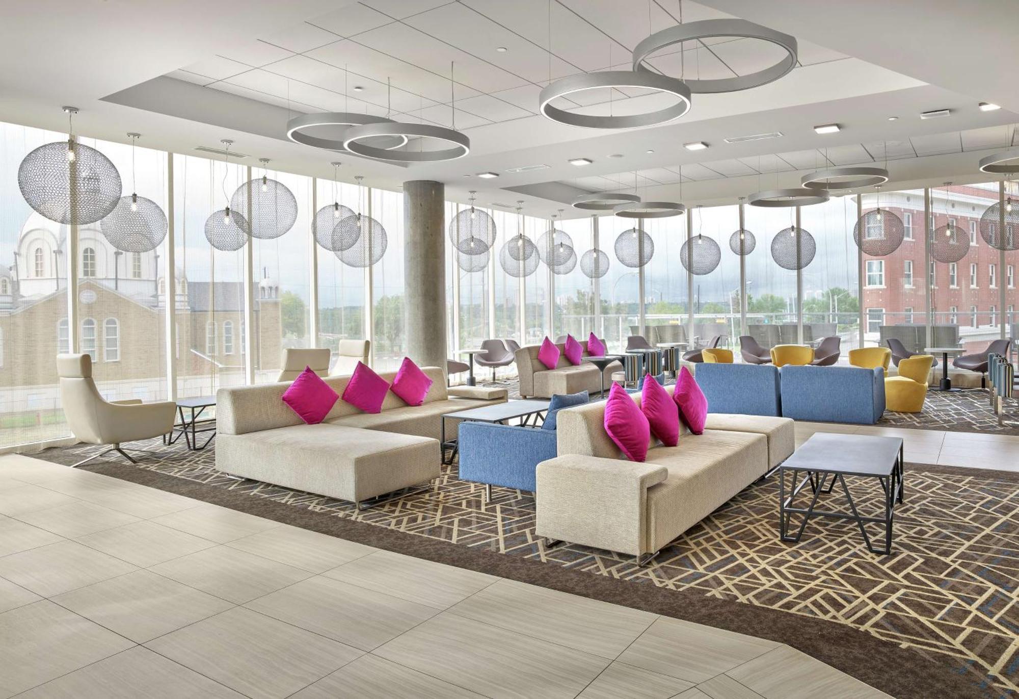 Doubletree By Hilton Edmonton Downtown Hotel Luaran gambar