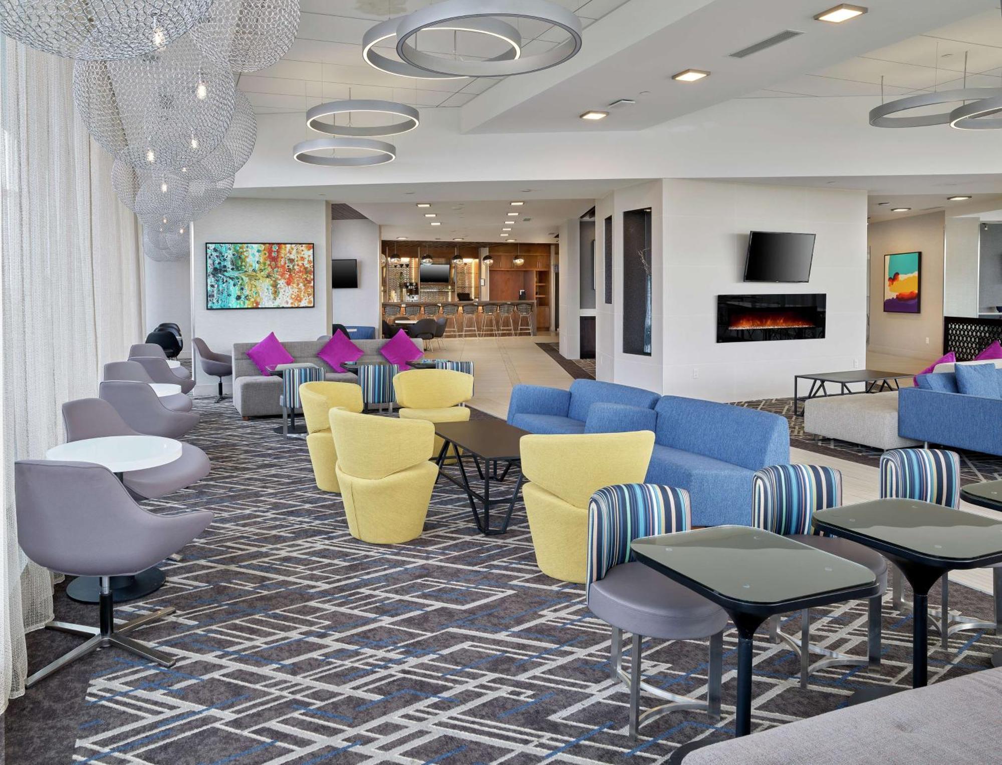 Doubletree By Hilton Edmonton Downtown Hotel Luaran gambar